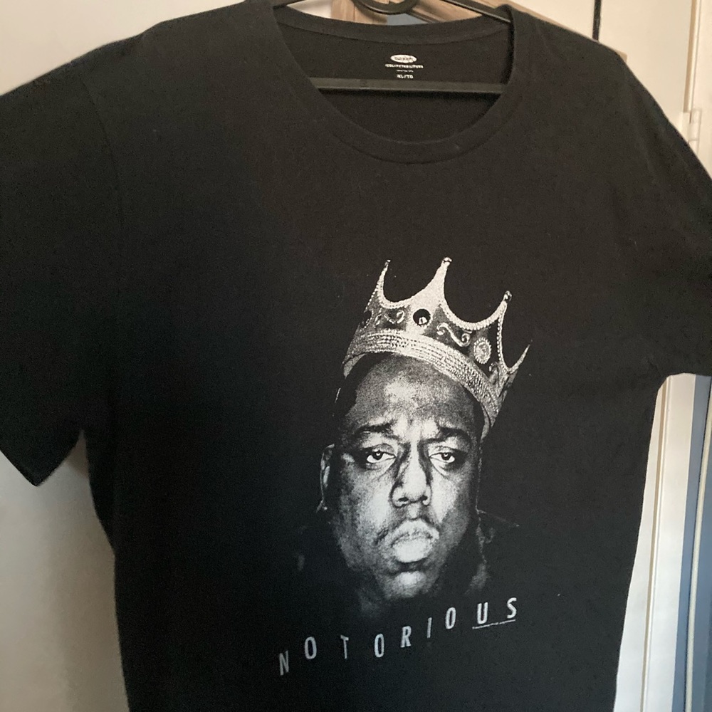 notorious black graphic tee
